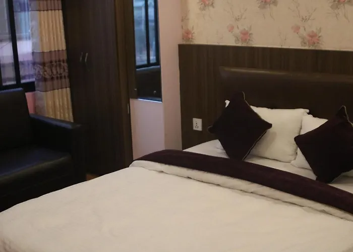 Hotel Parami *