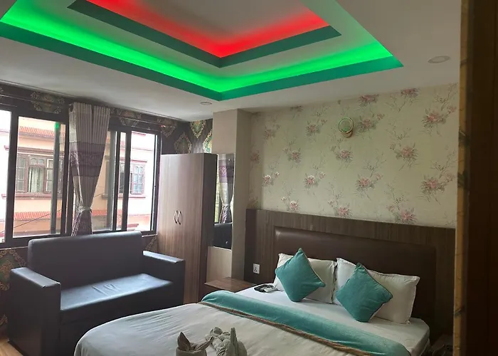 Hotel Parami *